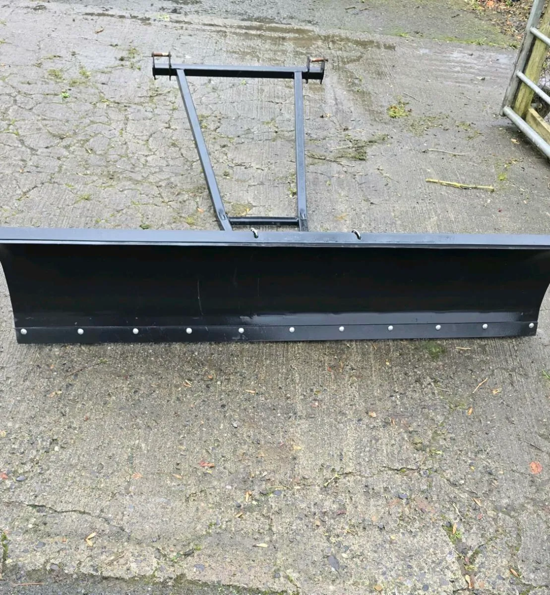John Deere 6ft snow plough attachment - Image 4