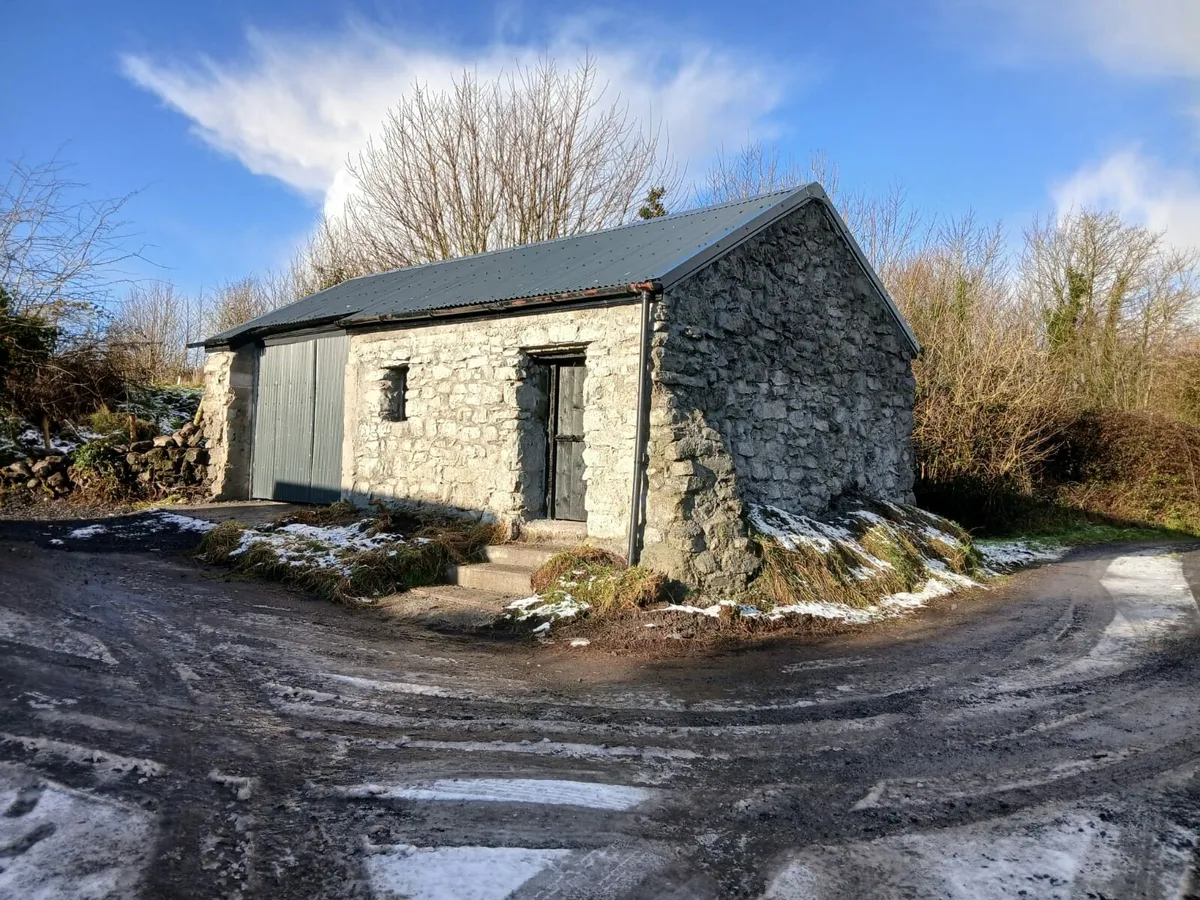 Storage shed - Image 1