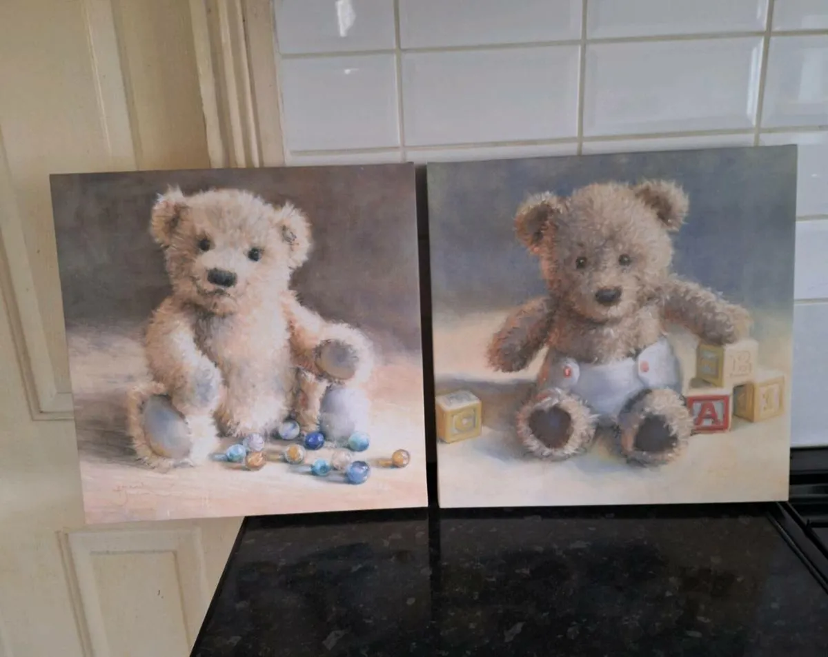 Two lovely teddy bears on canvas prints - Image 1