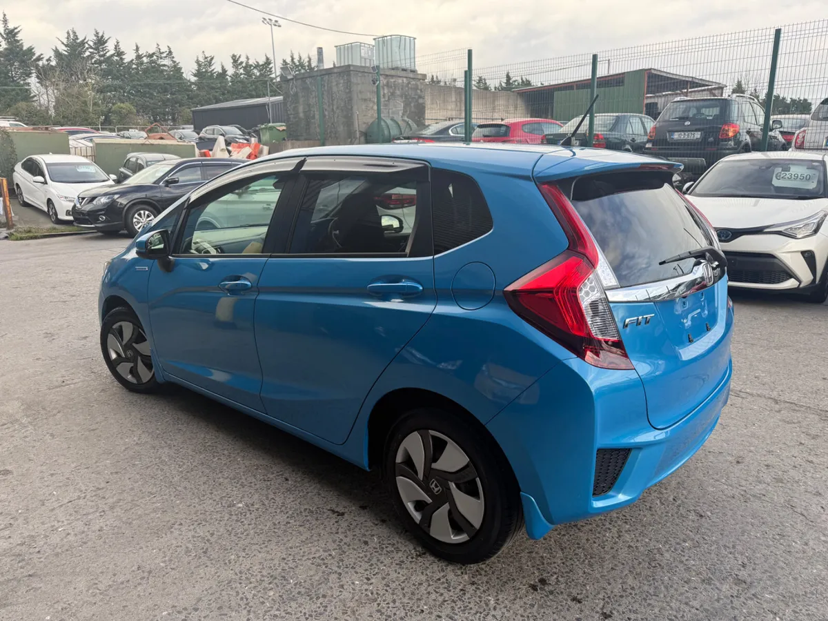 2013 Honda Fit Hybrid Automatic - Image 3
