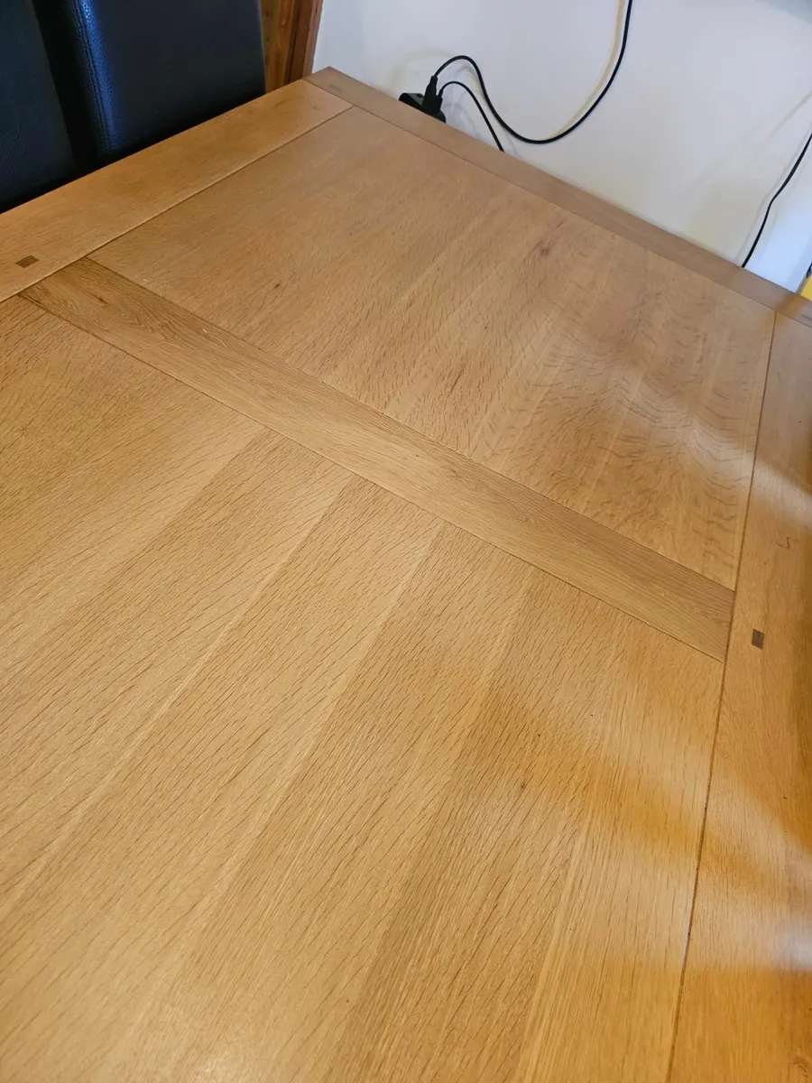 Oak Extendable Dining Table / x6 Faux Leather Chai - Image 3