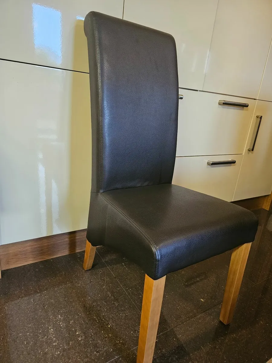 Oak Extendable Dining Table / x6 Faux Leather Chai - Image 4