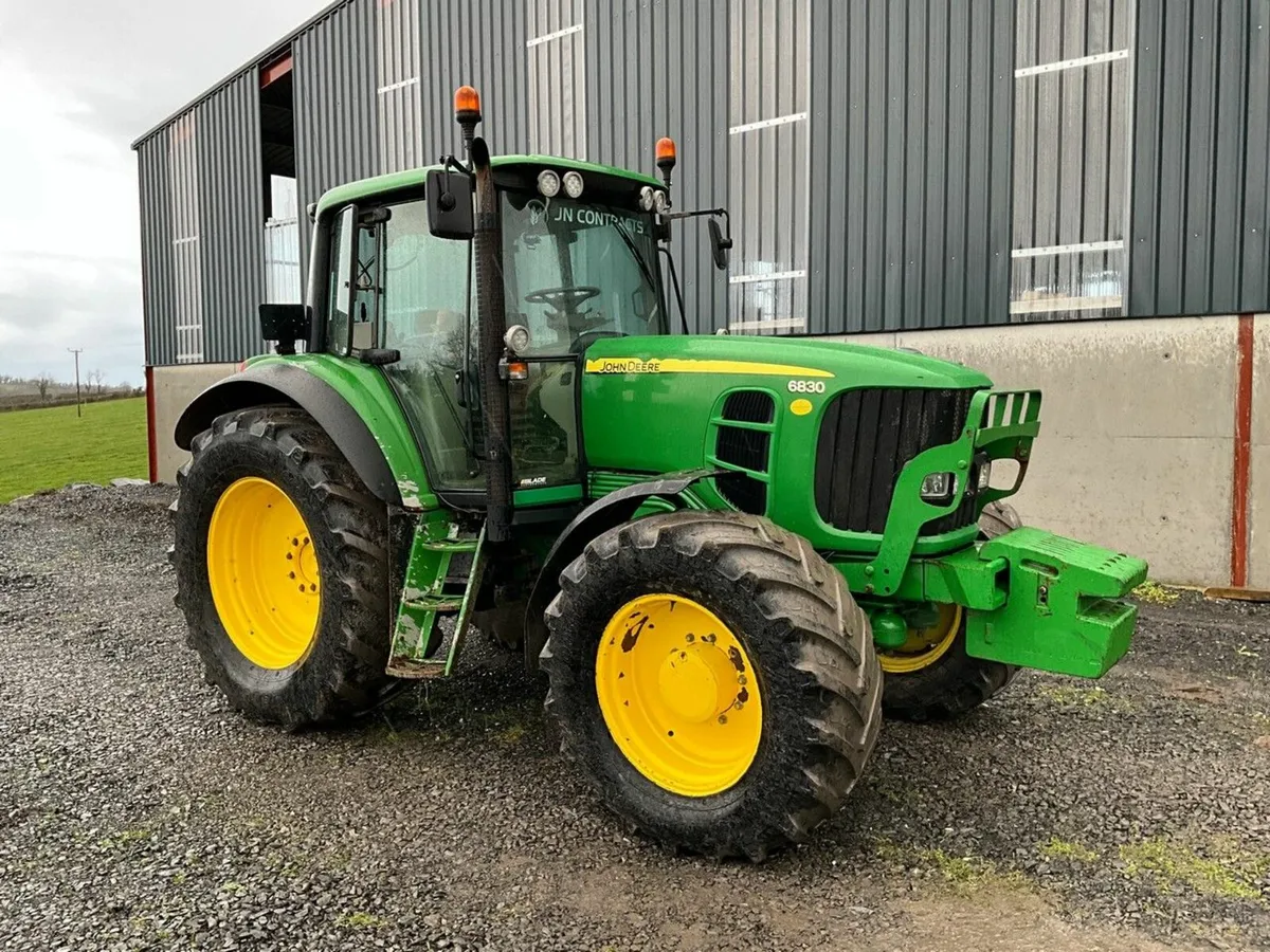 JOHN DEERE 7250R 4WD TRACTOR - Image 4