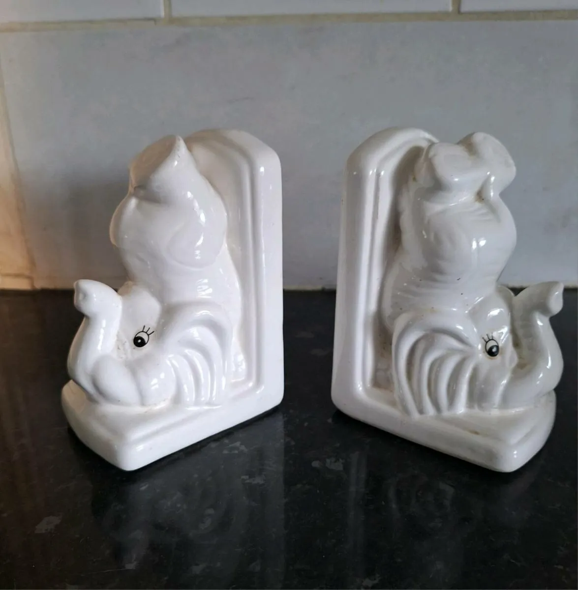 Two vintage ceramic elephant bookends - Image 1