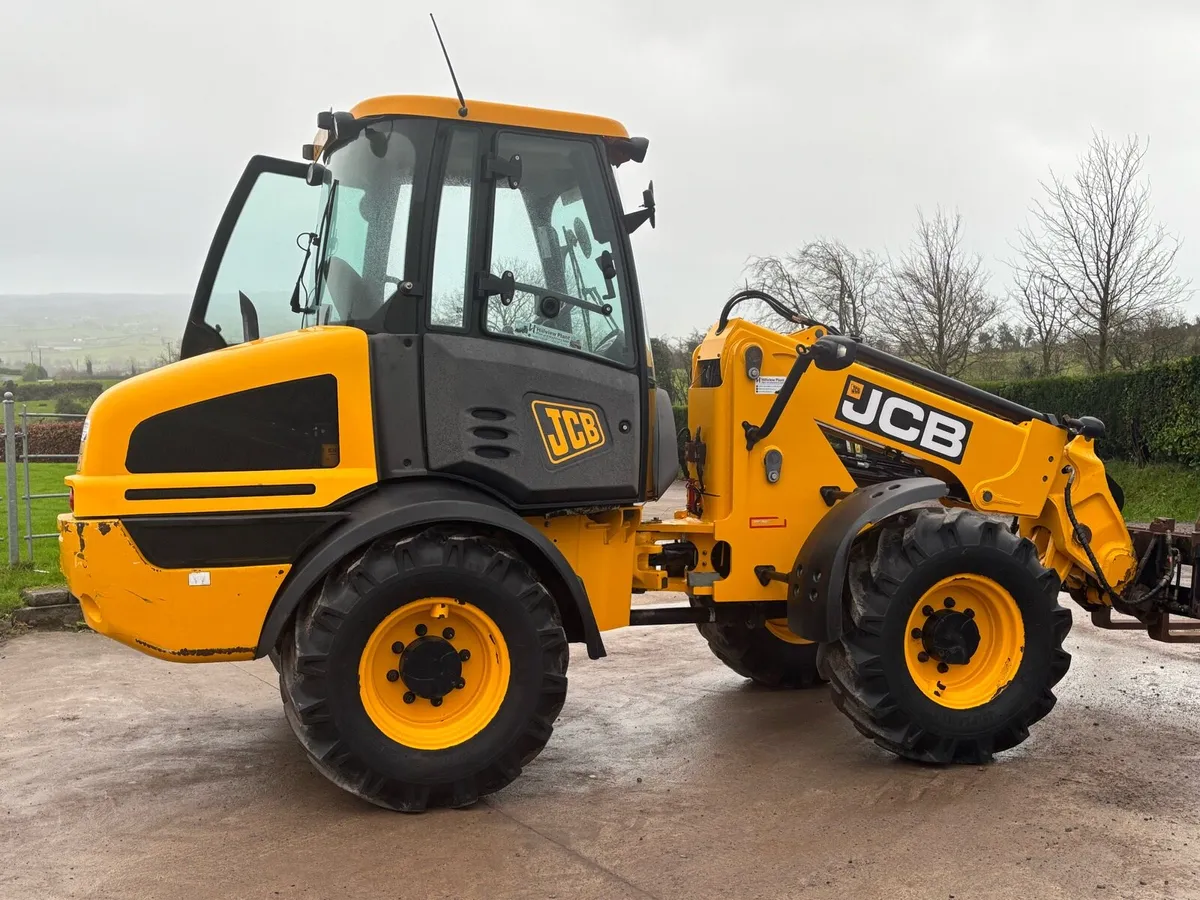 JCB TM 220 - Image 3