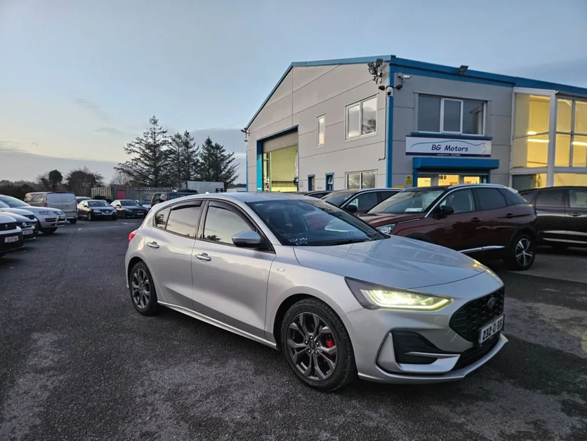 Ford Focus St-line 1.0T 125 M6 FWD 4DR