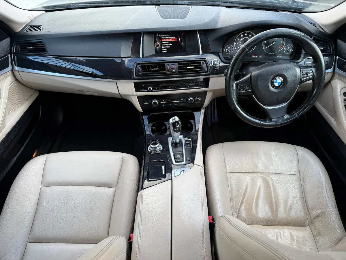 BMW 5-Series 520D ESTATE AUTO 2014 CREAM LEATHER - Image 2