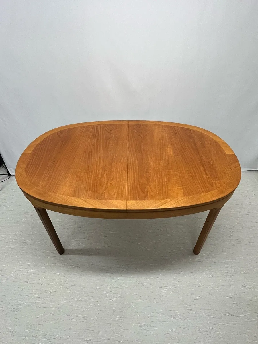 Mid century Nathan dining table - Image 4