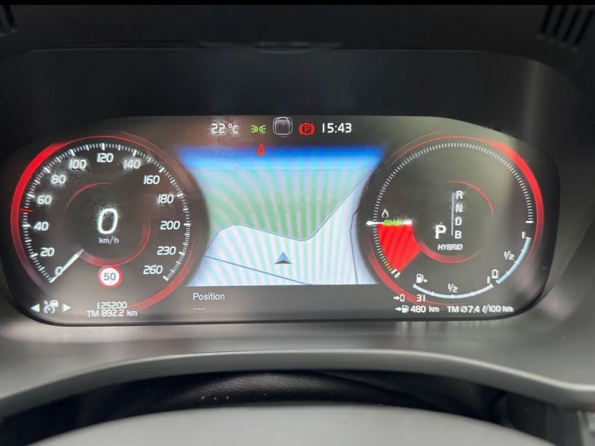 181 Volvo XC60 T8 petrol/ plug in hybrid, 128000 k - Image 3