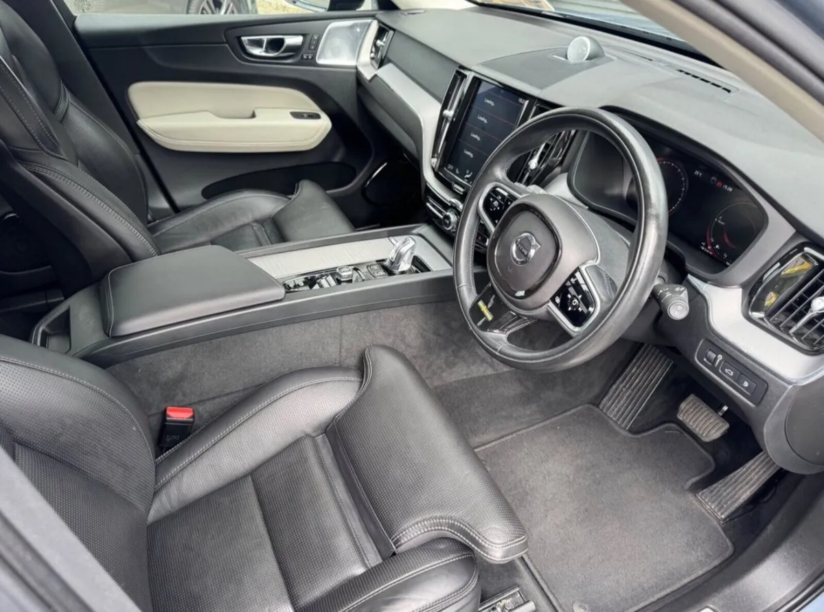 181 Volvo XC60 T8 petrol/ plug in hybrid, 128000 k - Image 4