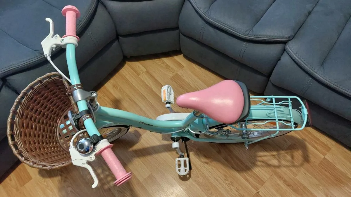 18" kids bike with basket - Image 3