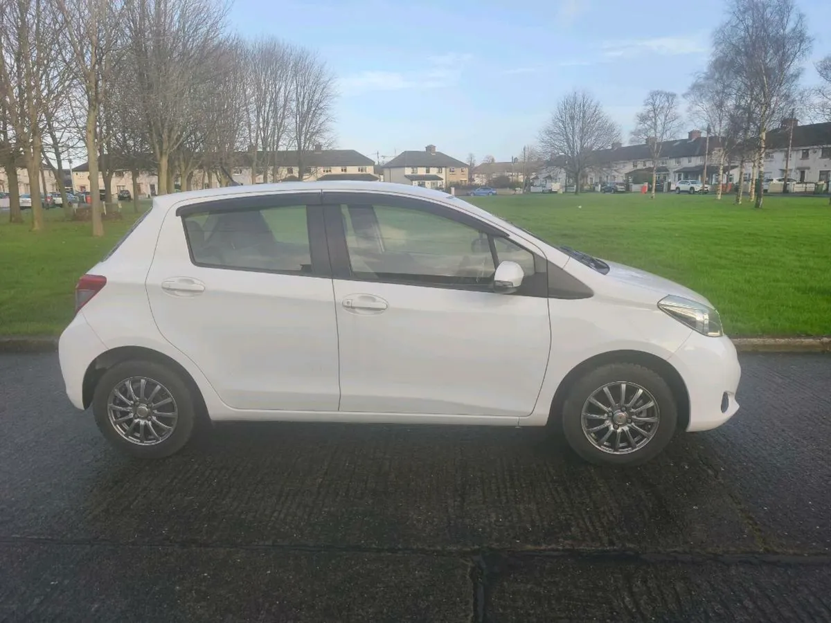 2014 Toyota vitz 1.0 auto - Image 3