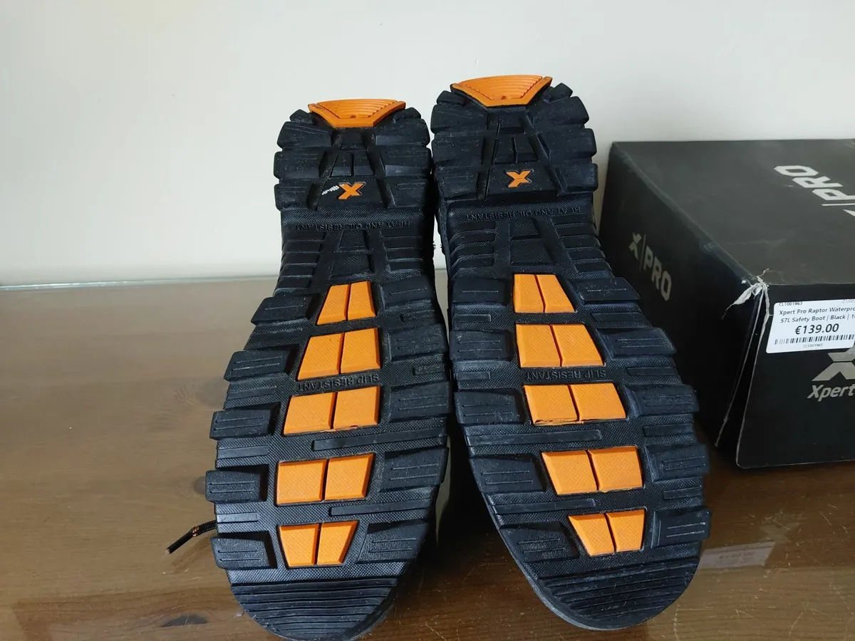 Mens working boots - Image 2