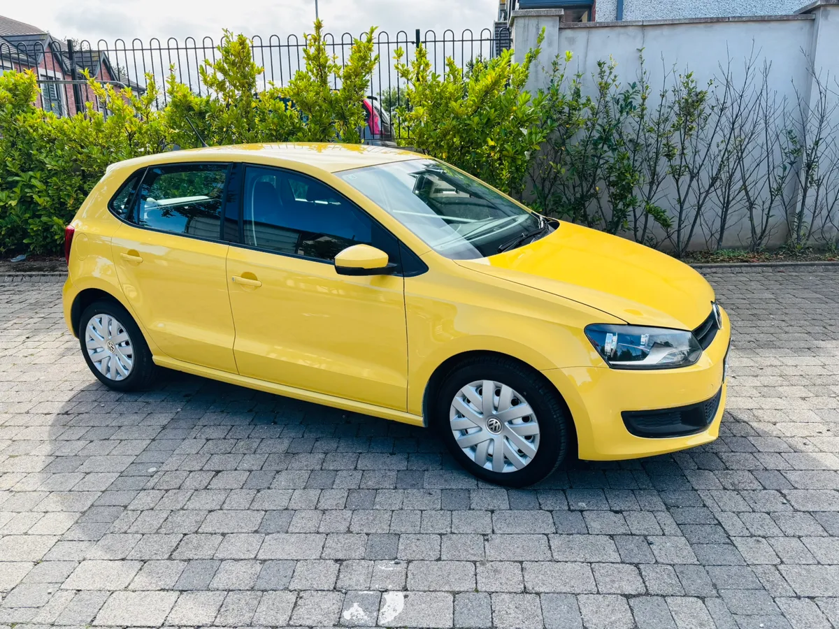 2010 VW POLO 1.2 TSI AUTOMATIC LOW MILES YELLOW - Image 1