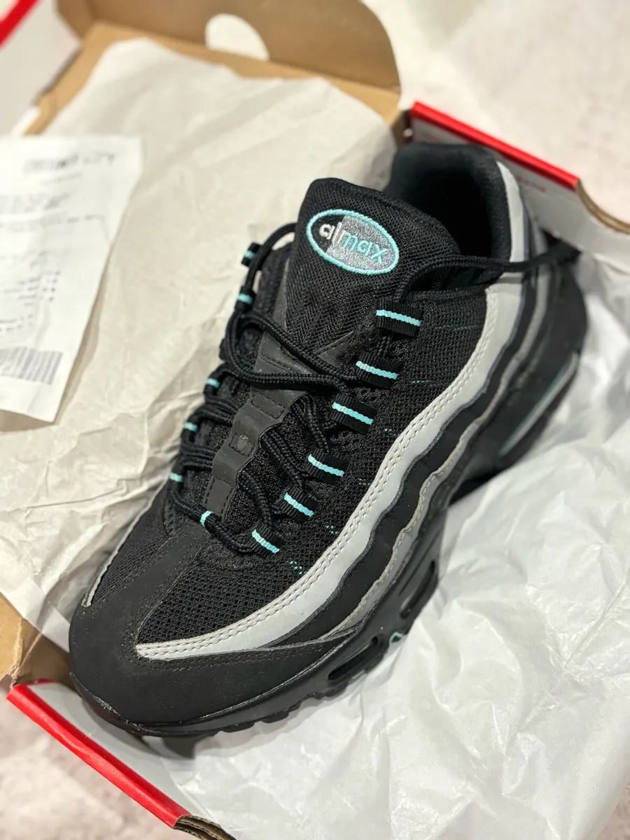 Nike air max 95- bought as present but wont fit - Image 1
