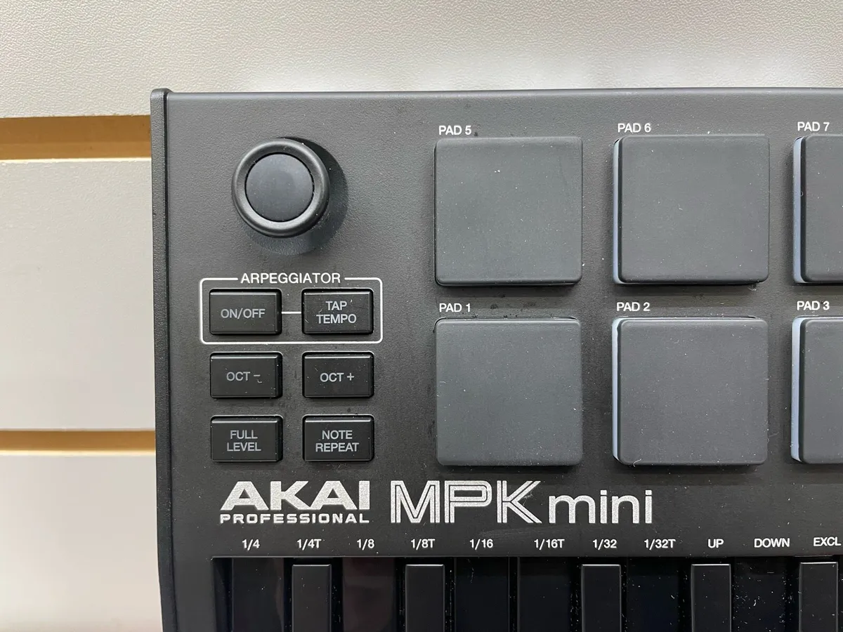 AKAI MPK mini Black Edition - Image 2