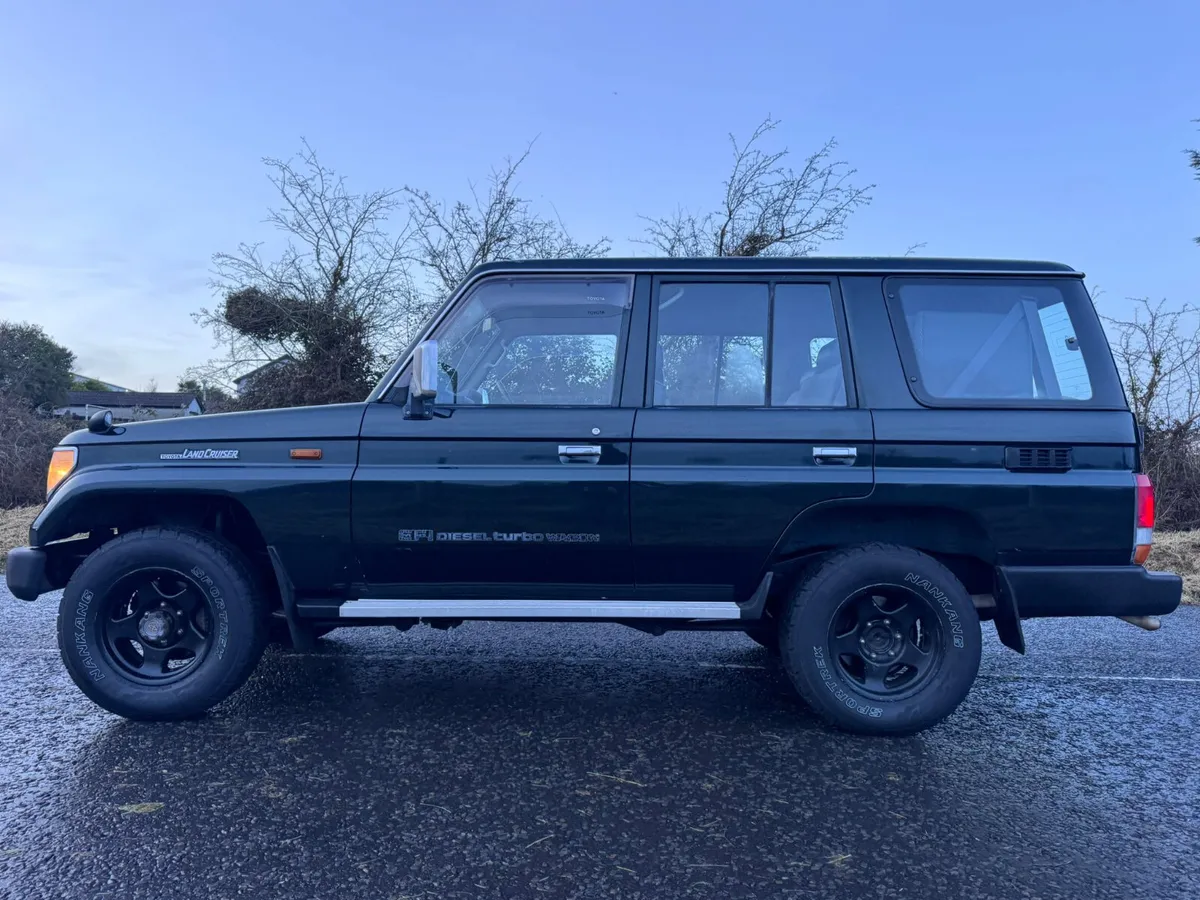 93 Toyota Land Cruiser Prado MANUAL - Image 2