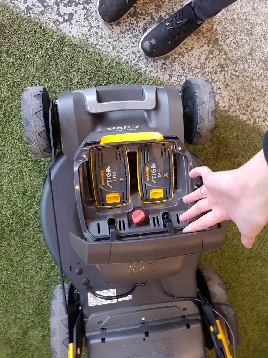 STIGA COMBI 753E V KIT LAWNMOWER - FOR SALE - Image 3