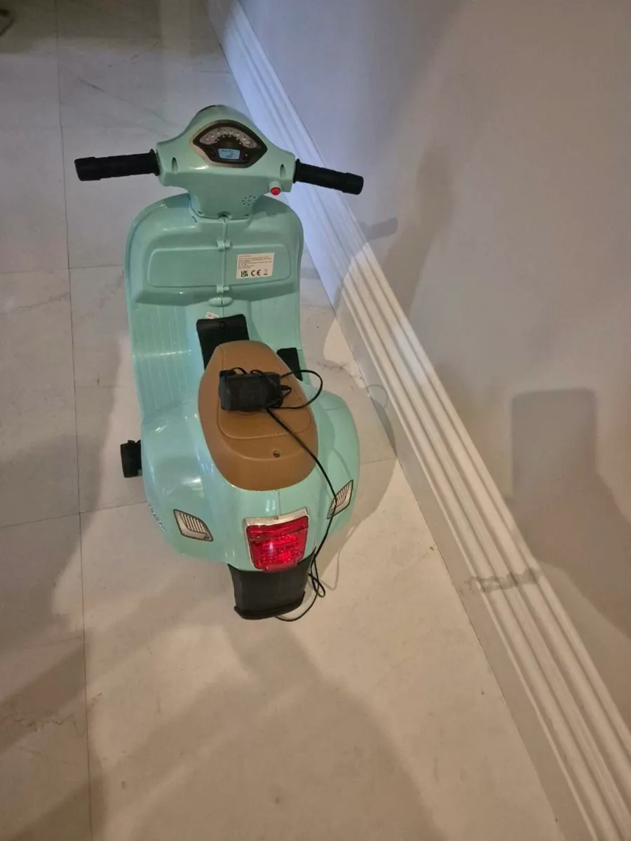 Blue kids vespa for 1.5 year to 3 years - Image 1
