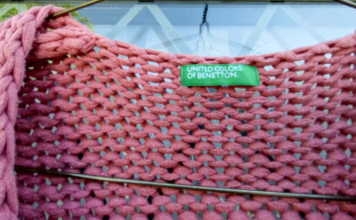 TWO LADIES V NECK JUMPER (USED). - Image 4