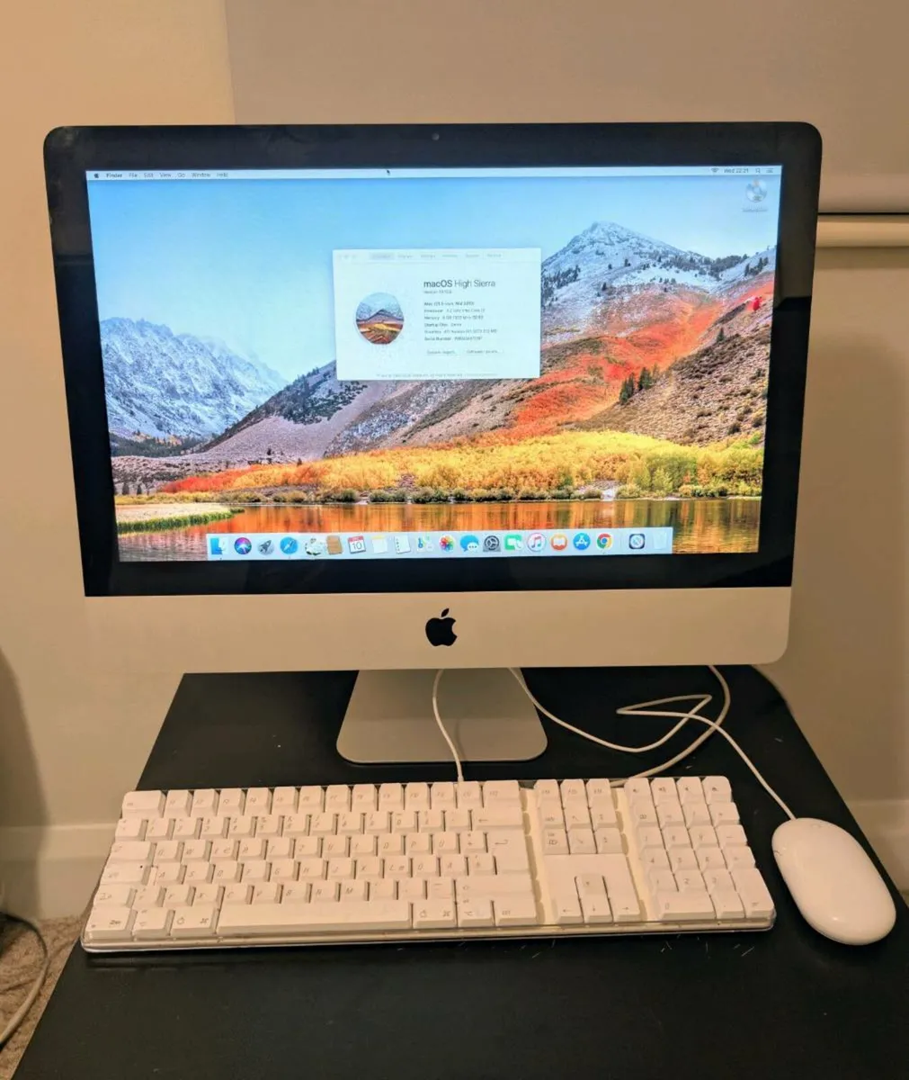 Apple iMac 21.5 inch - Image 1