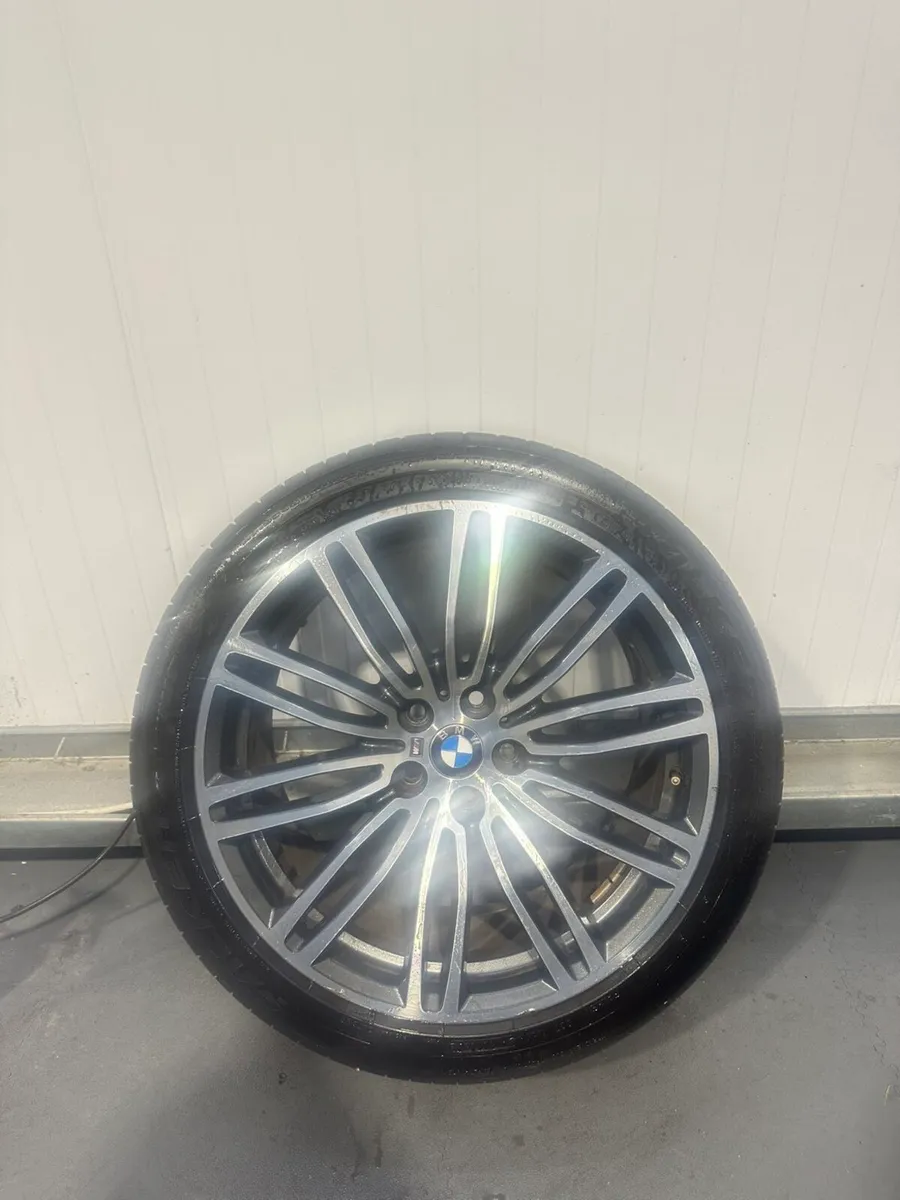 Genuine BMW 5 Series G30 19” Alloys and Tyres - Image 4