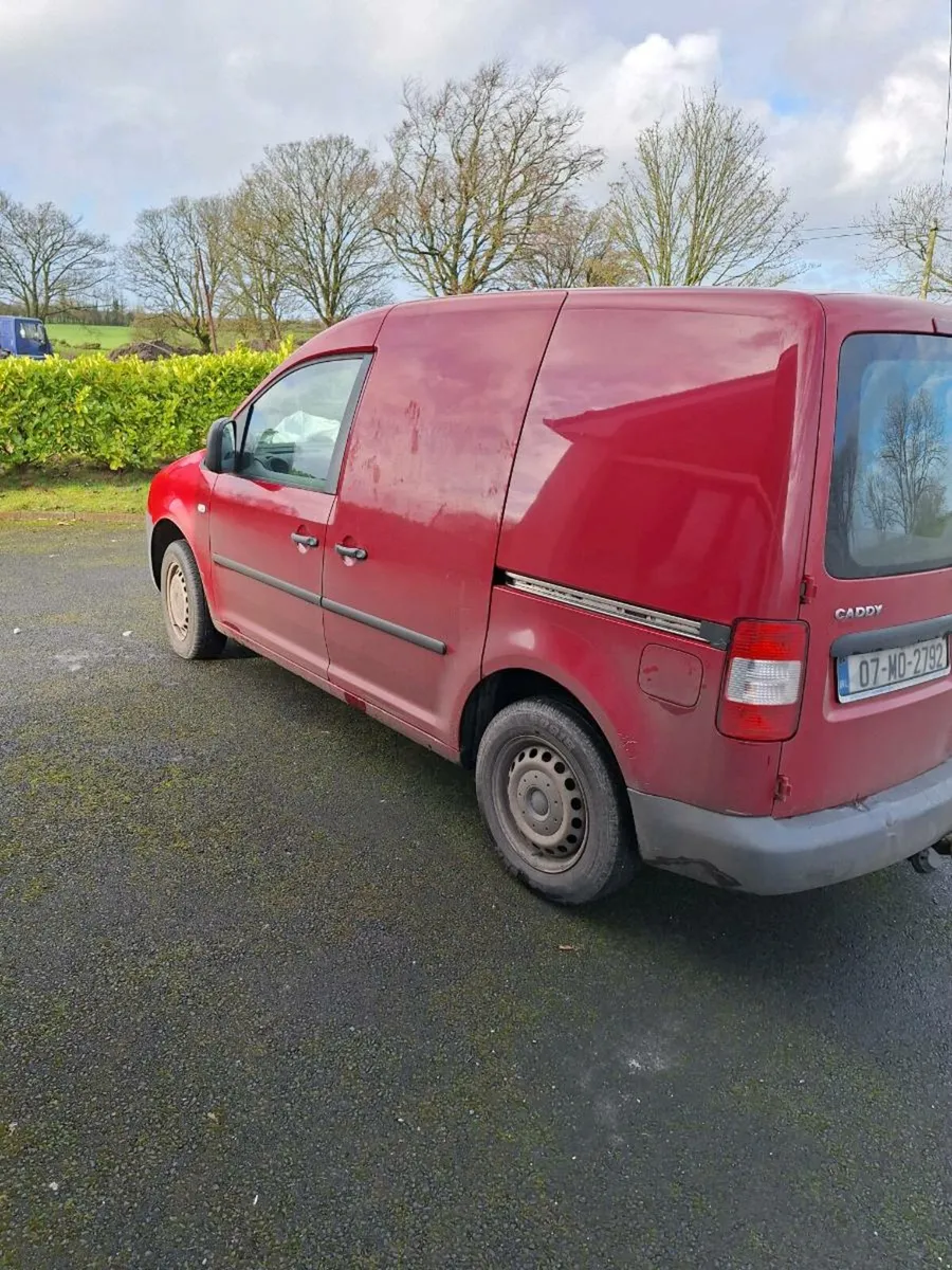 VW Caddy van - Image 2