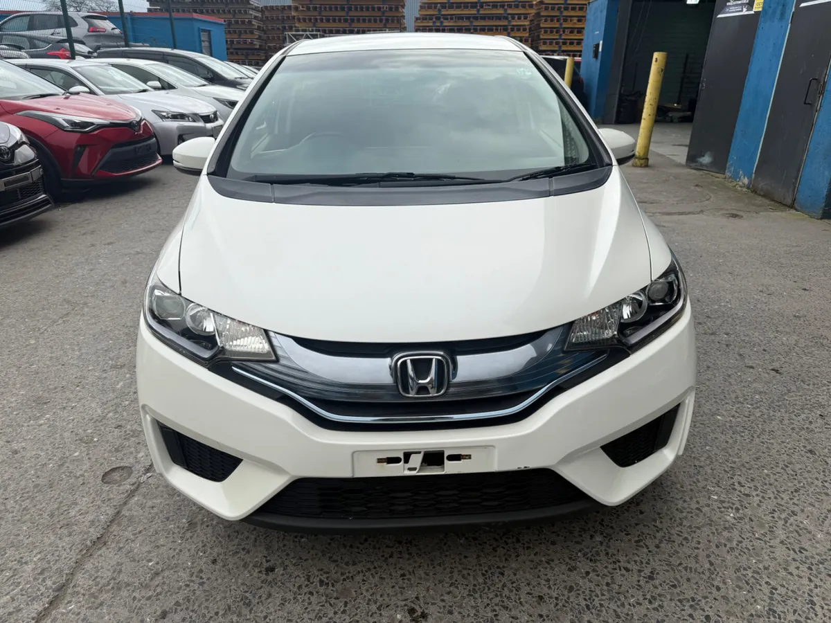 2015 Honda Fit Hybrid Automatic / Leather spec - Image 2