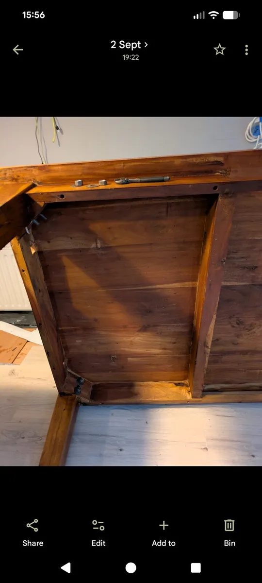 Solid Oak Dining Table. 6/10 seater. - Image 4