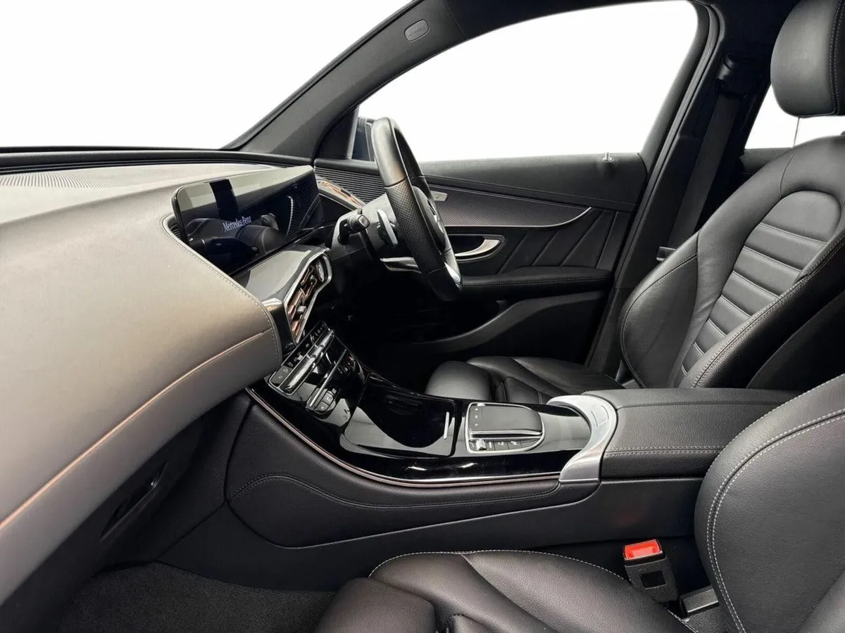 Mercedes-Benz EQC 400 4MATIC AMG *BLACK FRIDAY FLA - Image 4