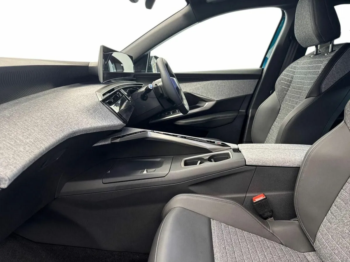 Peugeot 3008 E ALLURE *FREE CHARGER* €95 P/W 3YRS - Image 4