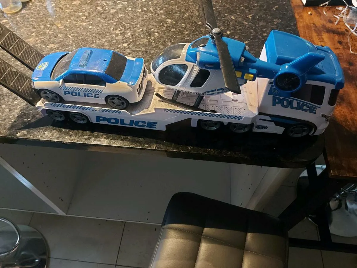 Police Truck - Image 1