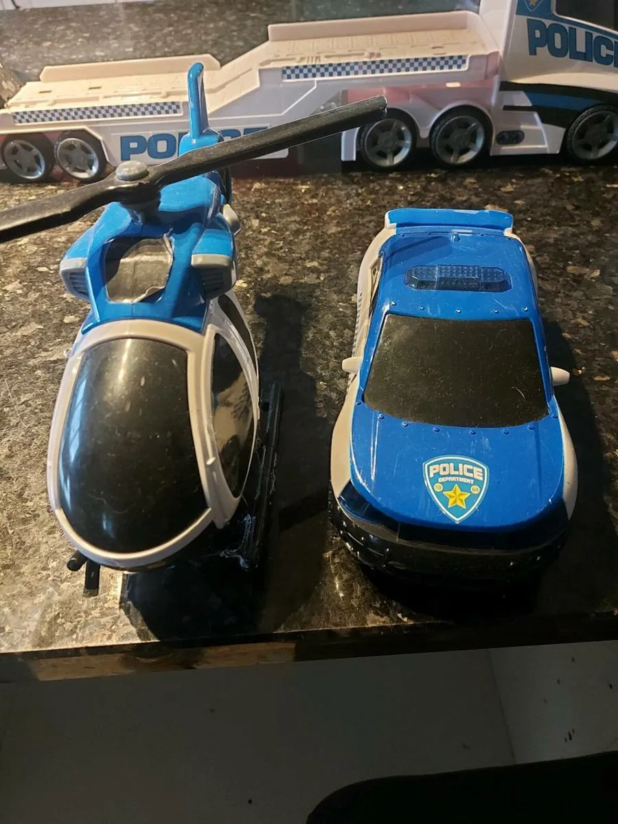 Police Truck - Image 2