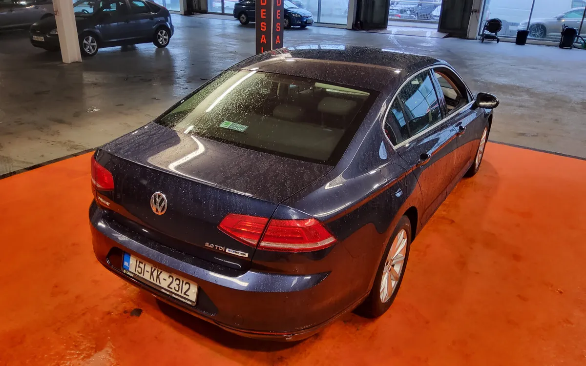 Volkswagen Passat 2015 - Image 3