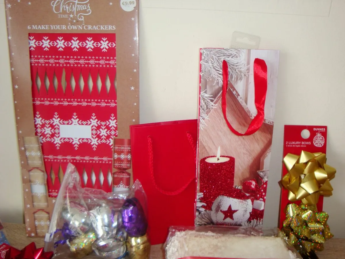 Christmas wrapping gift essentials - Image 2
