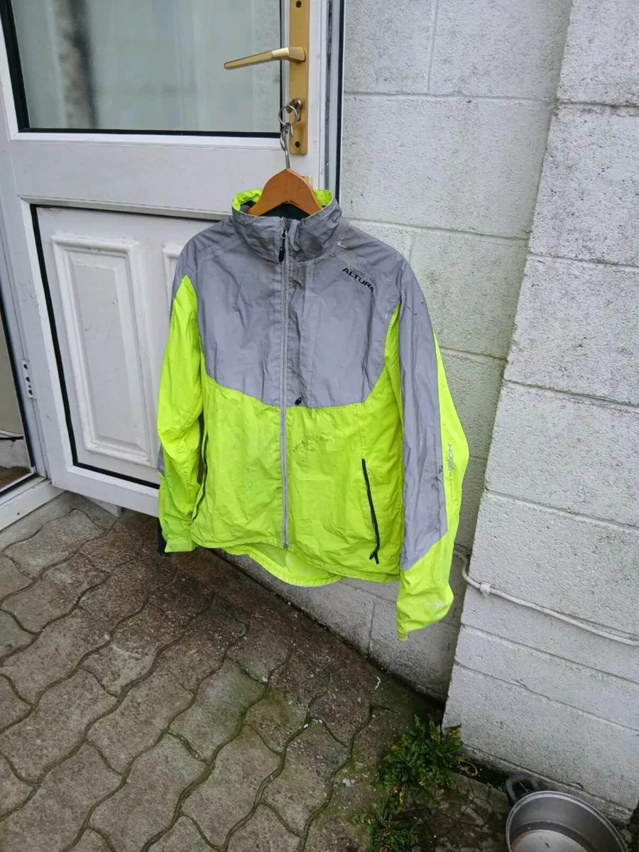 Altura cycling jacket - Image 1