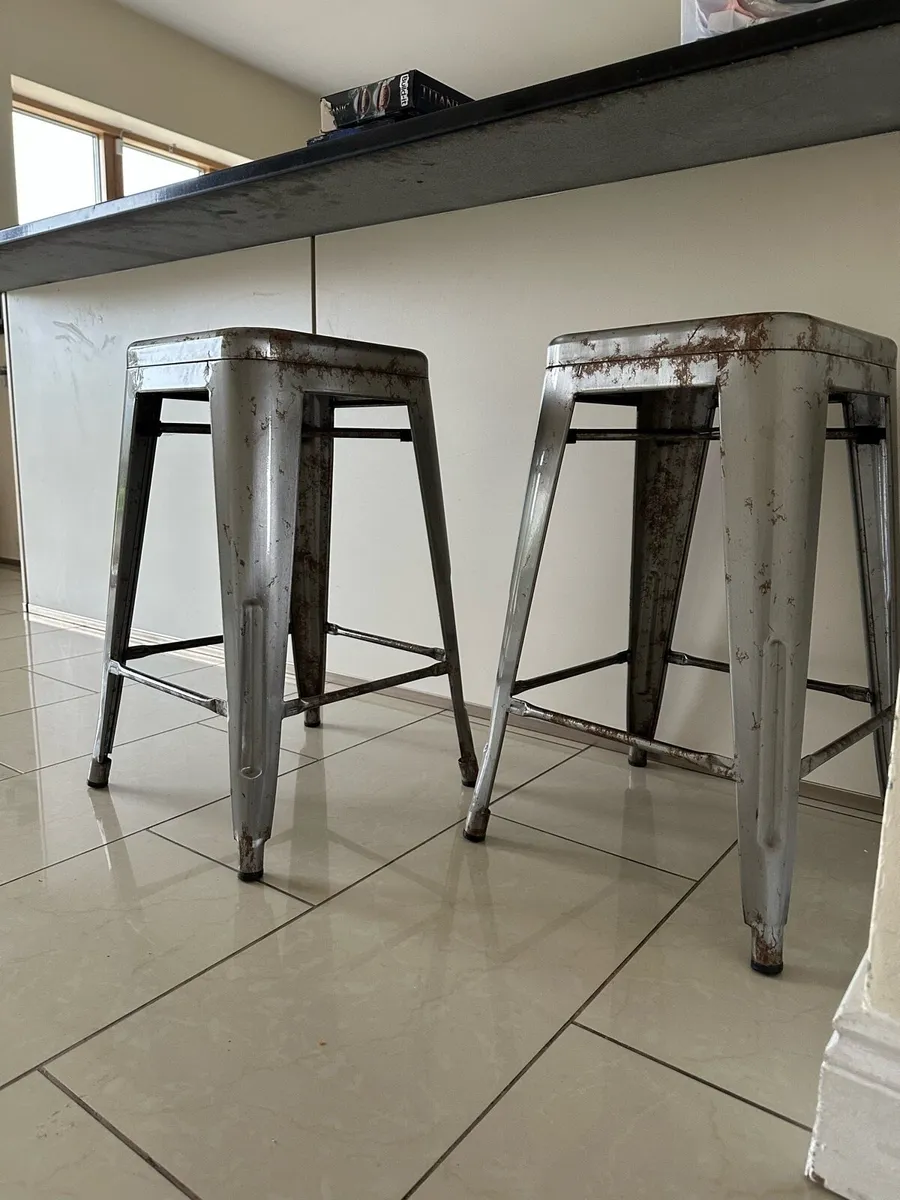 Metal high stools - Image 3