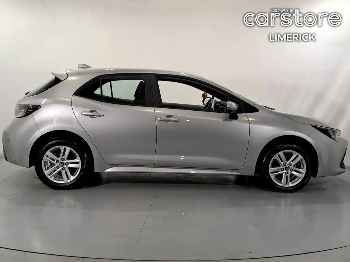 Toyota Corolla 1.8 Hybrid Luna Hatchback *LOW MILE - Image 2