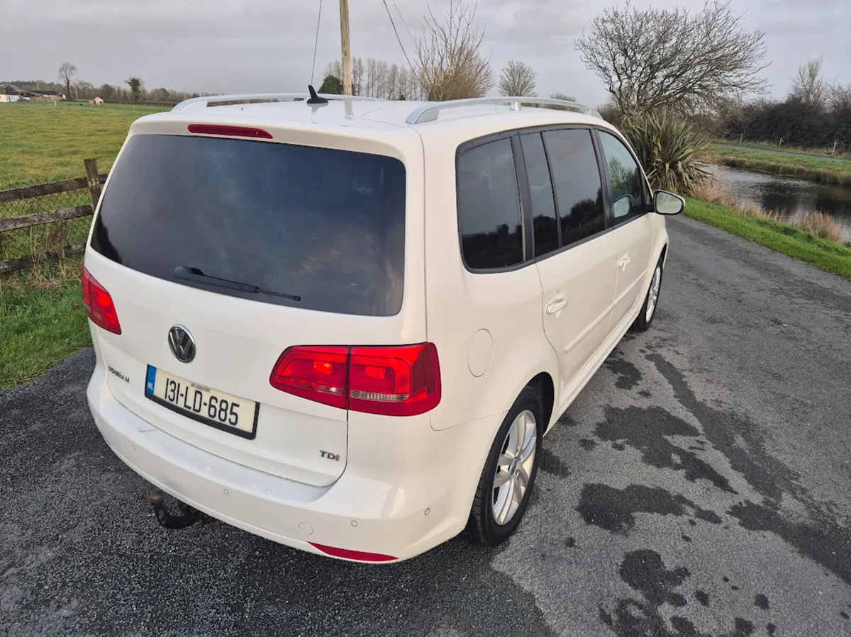 2013 Volkswagen Touran 1.6 TDI SE 7SEATS - Image 4