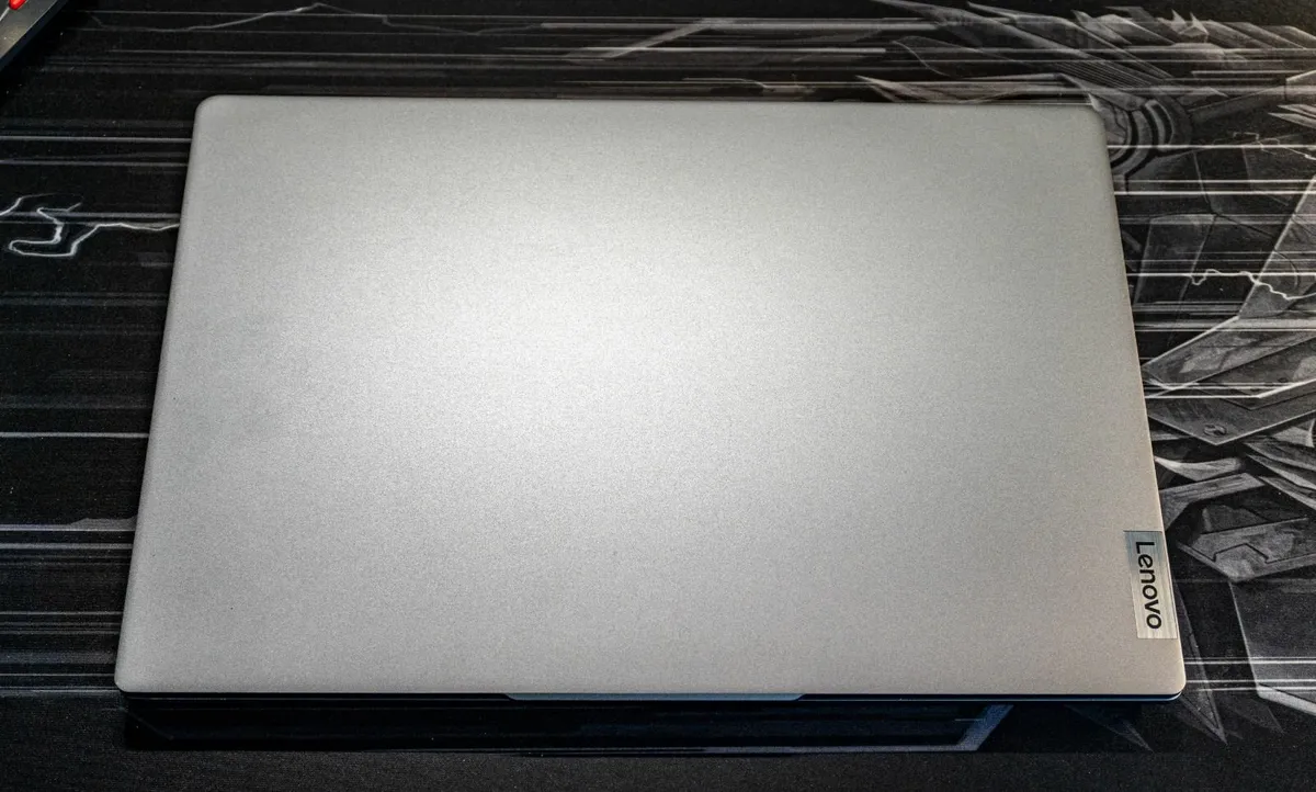 Lenovo IdeaPad Pro 5 16" - Image 1