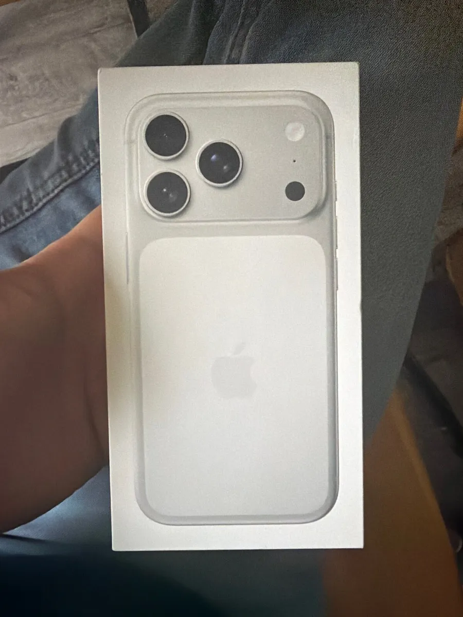 Iphone 17 pro 512GB unlocked - Image 1