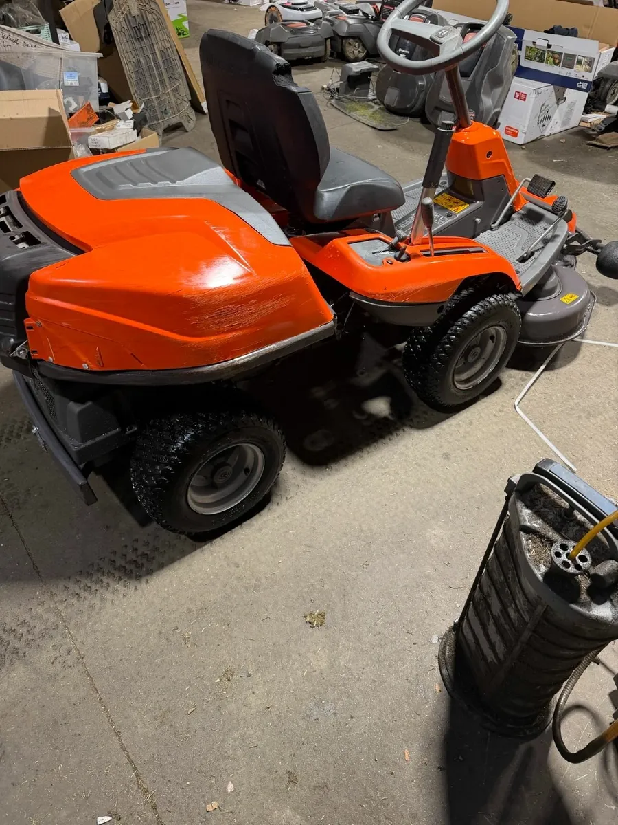 HUSQVARNA R214TC FRONT DECK RIDER LAWNMOWER - Image 2