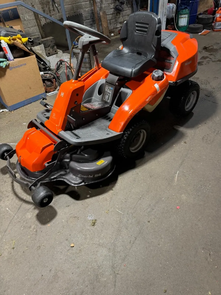 HUSQVARNA R214TC FRONT DECK RIDER LAWNMOWER - Image 3