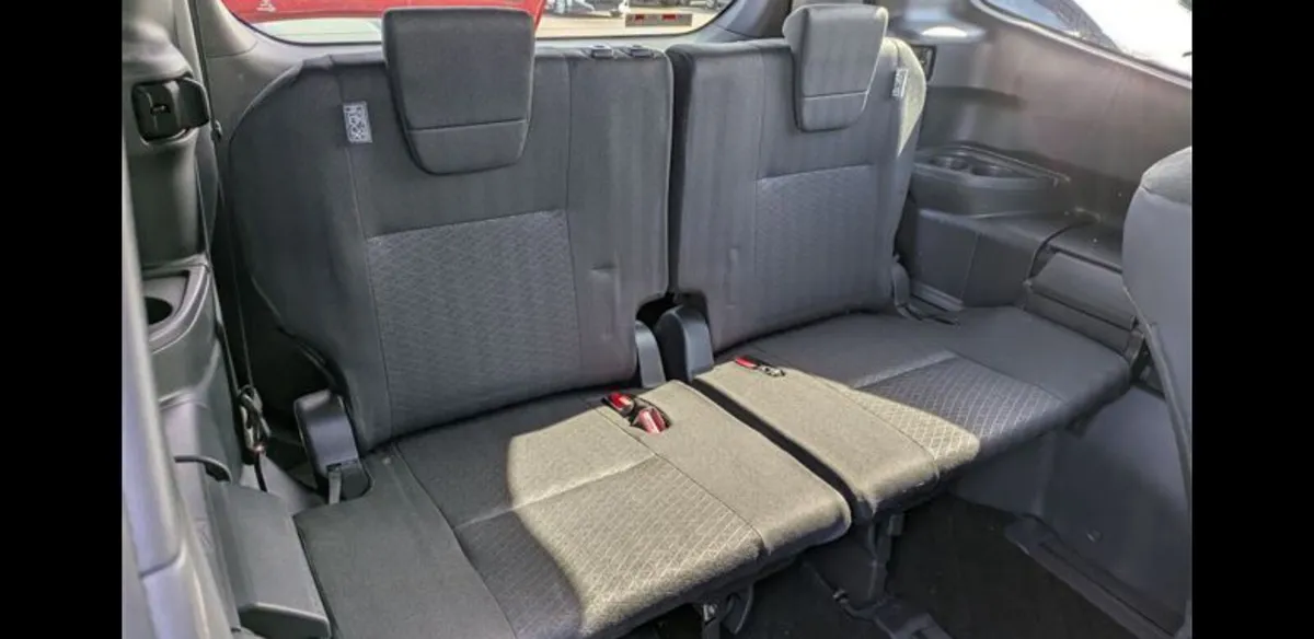 TOYOTA VOXY 2024 - Image 3