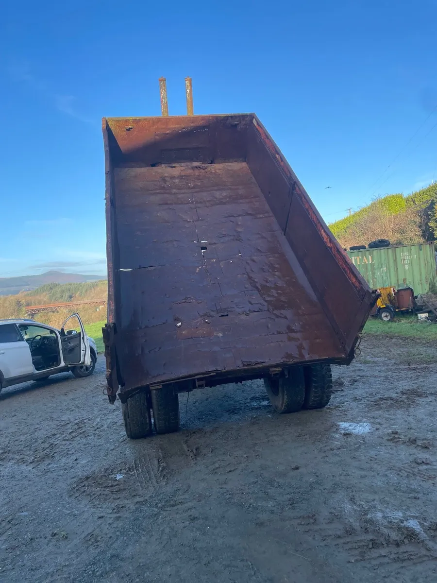 Tipping trailer - Image 3
