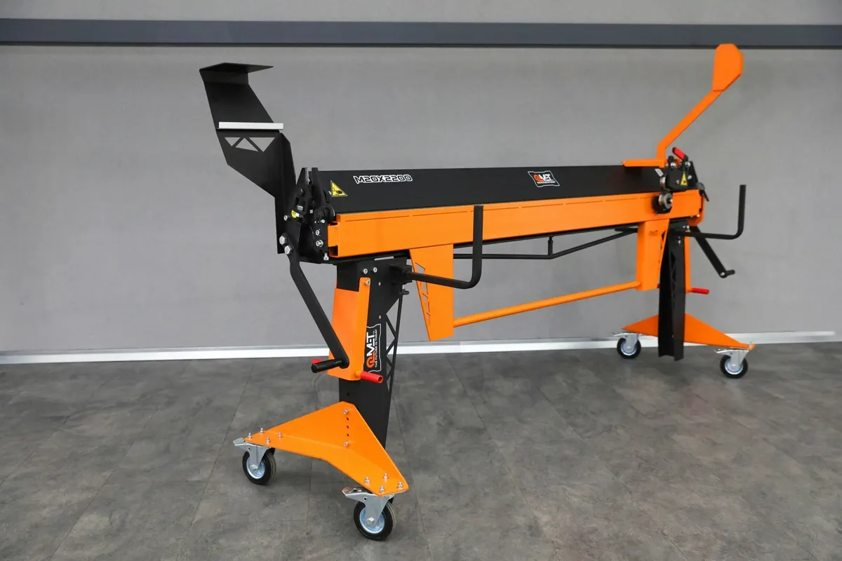 Sheet metal folders M20x2200 with rollershears. - Image 3
