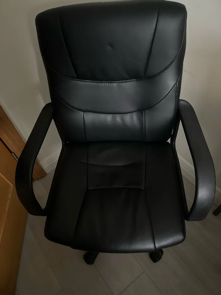 Office Chair - Image 1