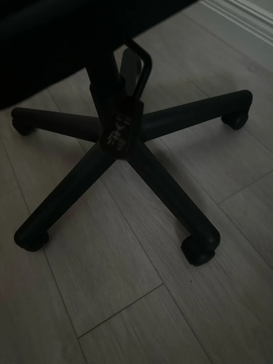 Office Chair - Image 4