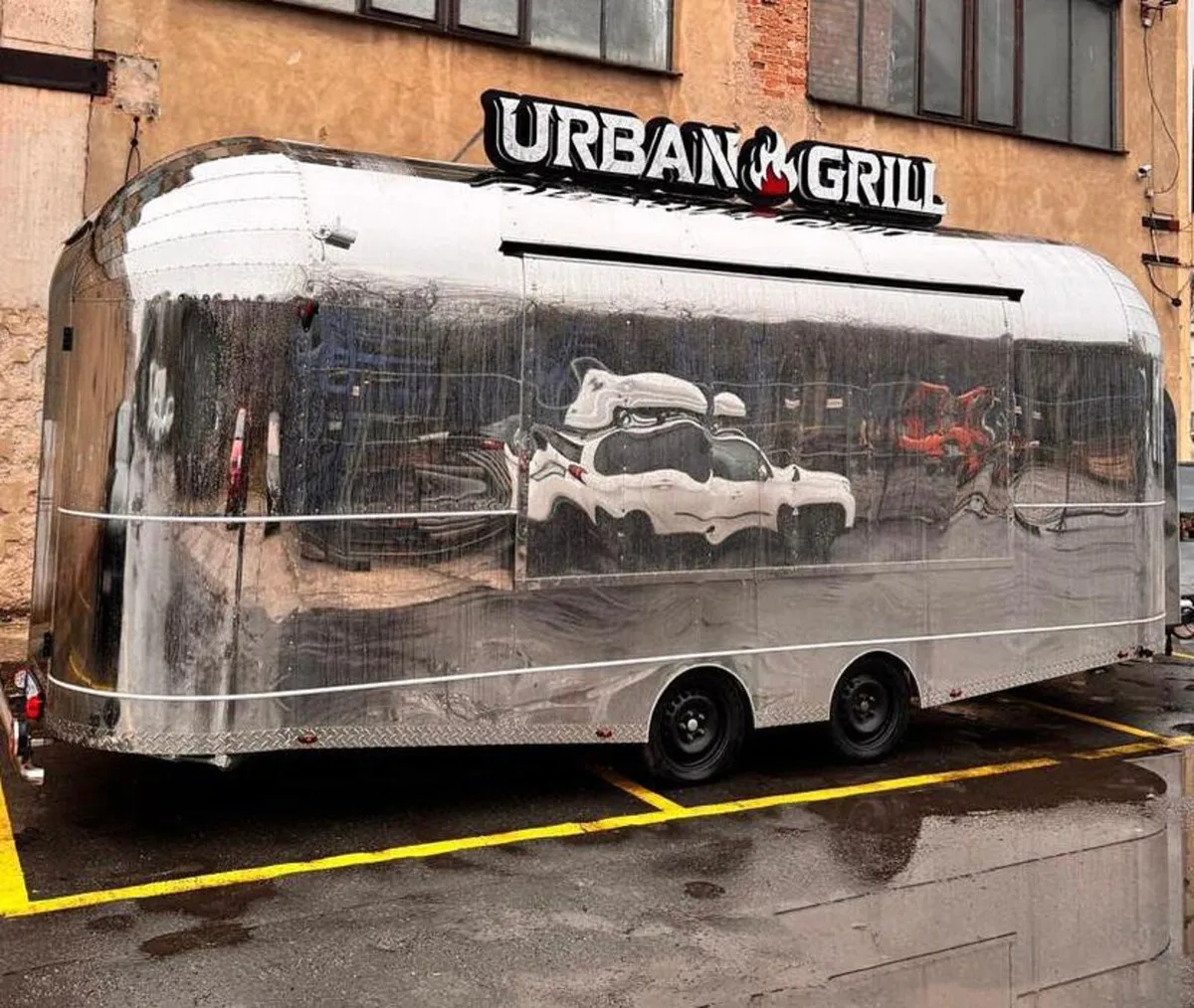 Food Truck - Image 3