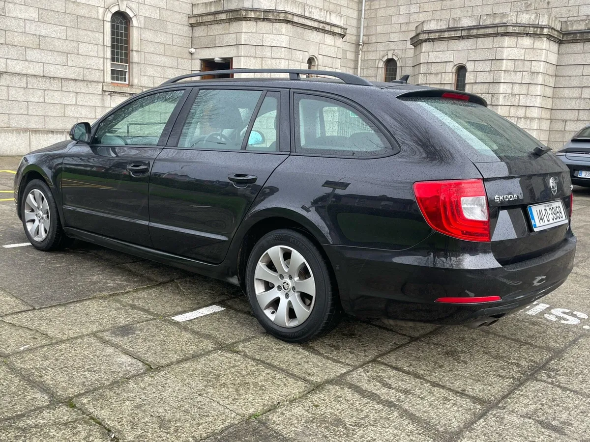 2014 Skoda Superb 1.6 TDI Estate - Image 3